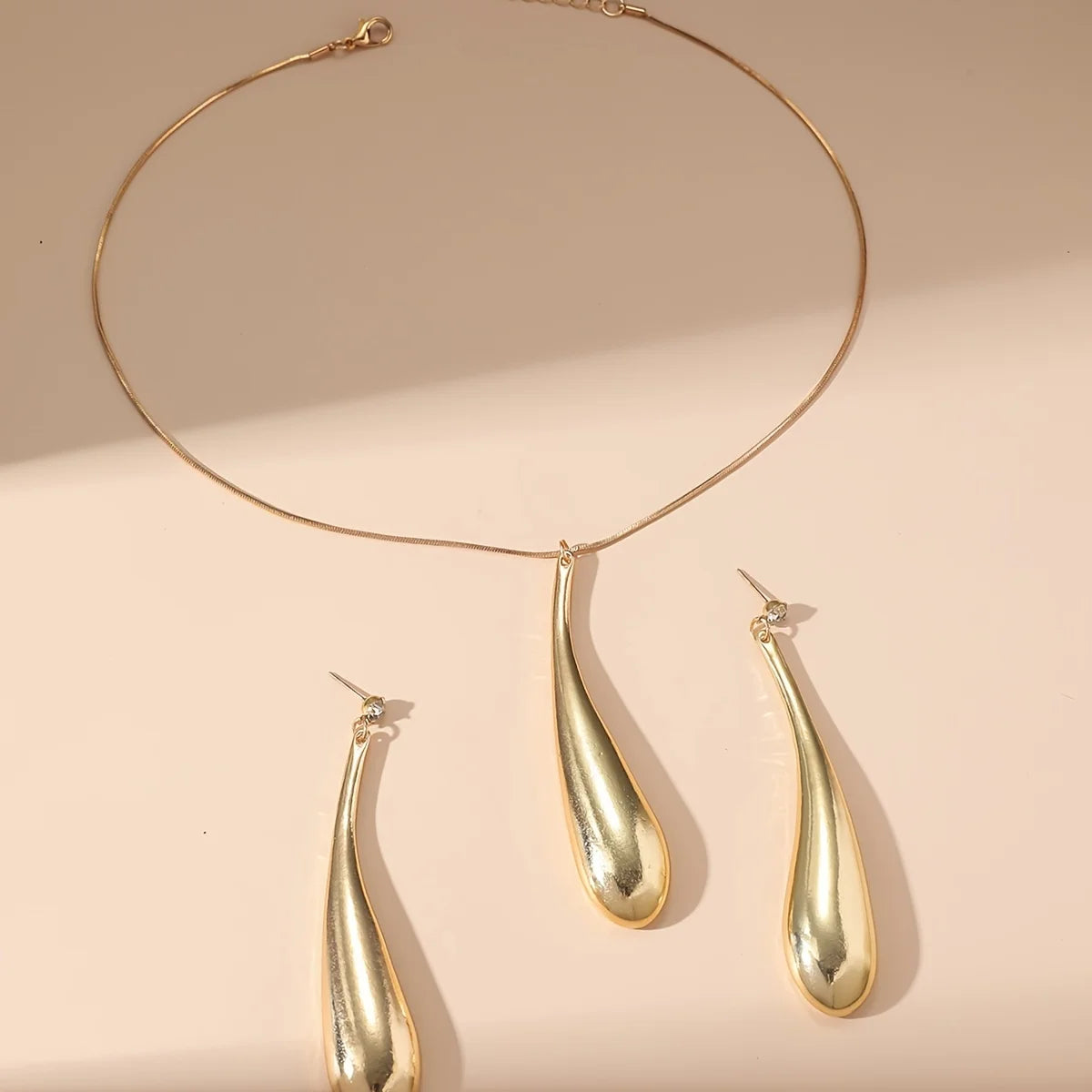 Minimalist Punk Feng Shui Jewelry Set – Necklace & Earrings for Women