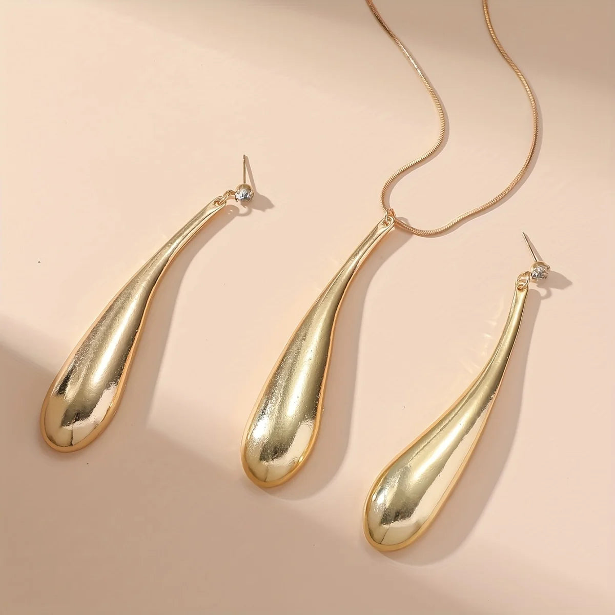 Minimalist Punk Feng Shui Jewelry Set – Necklace & Earrings for Women