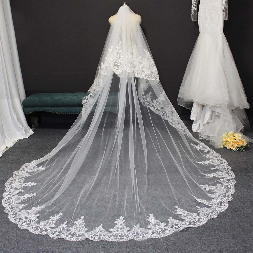 Exquisite Long Lace Wedding Veil
