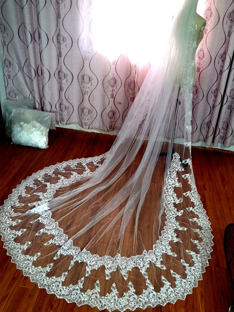 Acrylic Diamond Lace Applique Veil