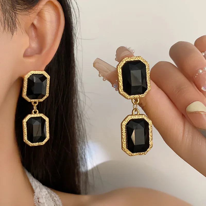 Crystal Square Round Necklace & Luxury Dangle Earrings – Retro Fashion Jewellery Set a