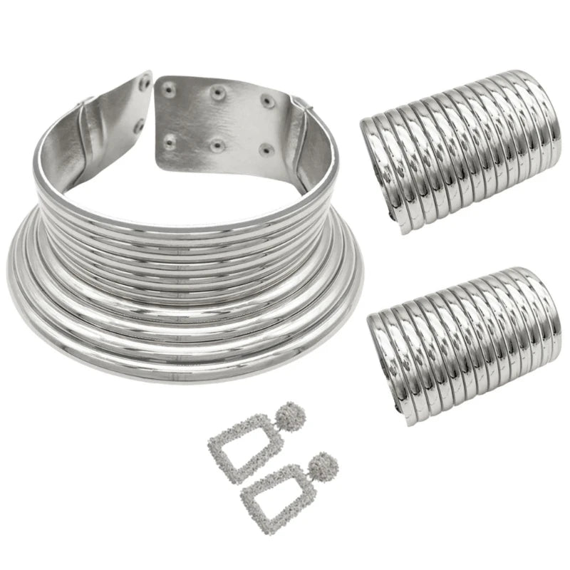 Ethnic Collar Jewelry Set – Trendsetting Long Neck Choker in Gold/Silve b