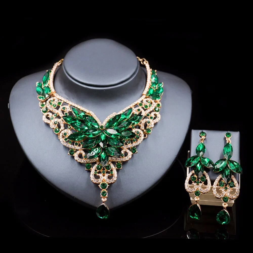 Elegant Vintage Crystal Jewelry Set