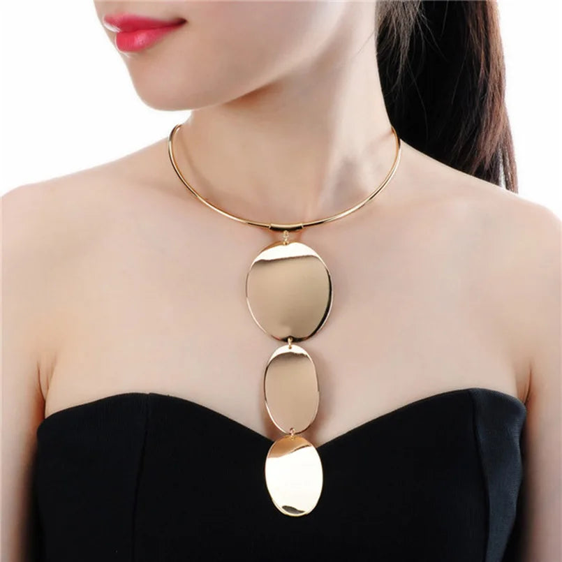 Fashion Punk Torque Choker & Long Pendant Necklace – Statement Metal Jewelry for Women Model