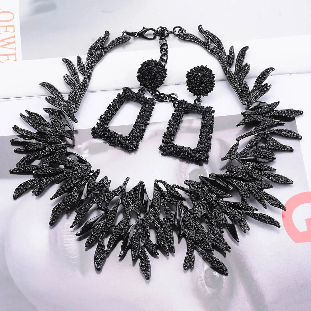 Ethnic Leaves Statement Chokers
