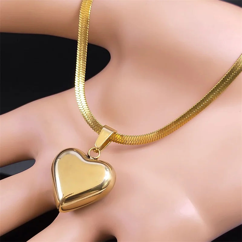 Heart Pendant Necklace Choker