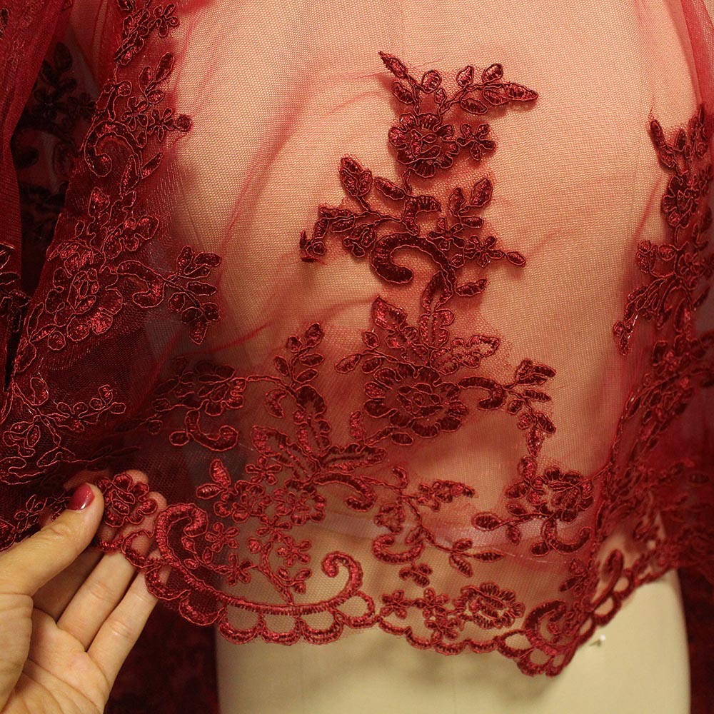 Burgundy Short-Laced Wedding Veil Design