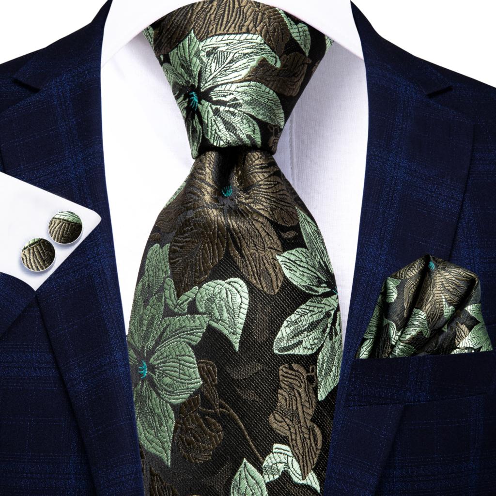Champagne Striped Paisley Tie Set