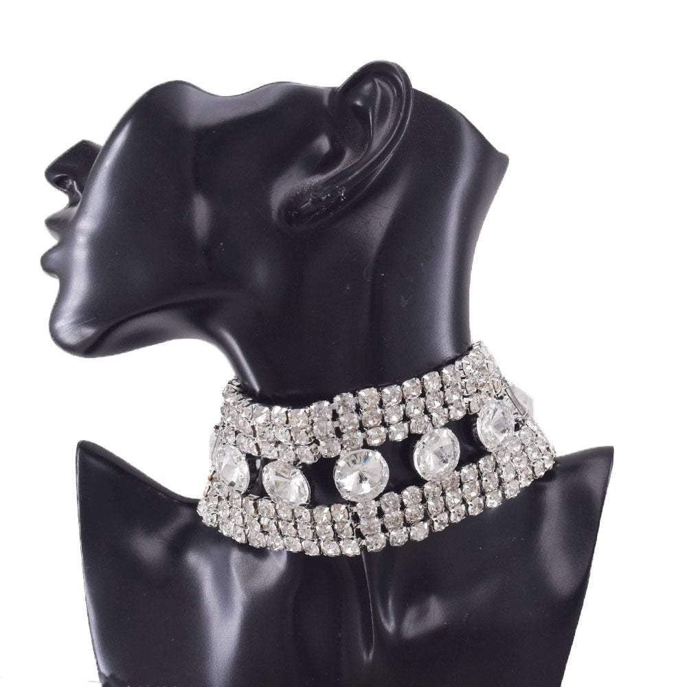 Exaggerate Rhinestone Choker