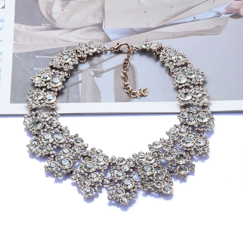 Fashion Pearls Statement Choker